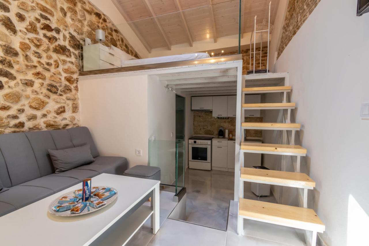 Stone House Apartment Mantouki Bagian luar foto