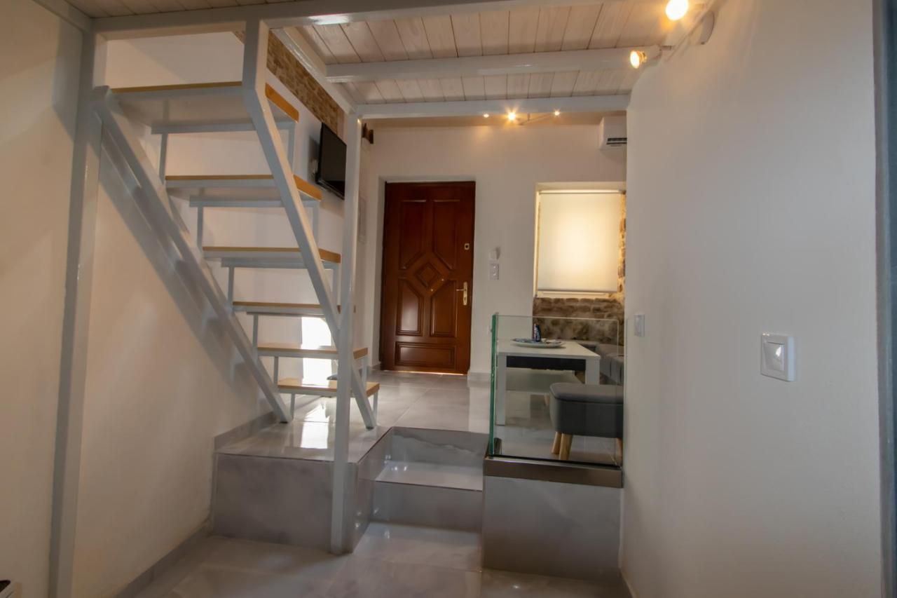 Stone House Apartment Mantouki Bagian luar foto